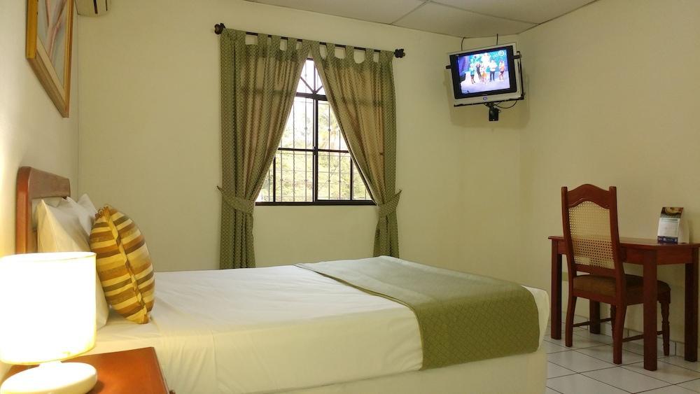 Hotel Armonia Hostal San Salvador Exterior photo