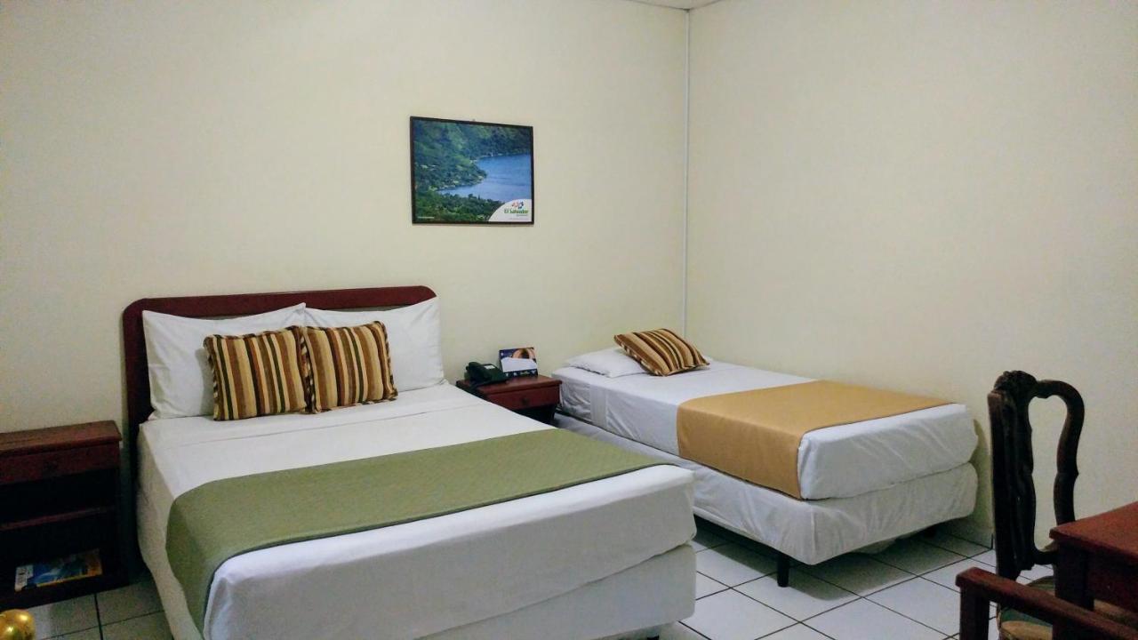 Hotel Armonia Hostal San Salvador Exterior photo