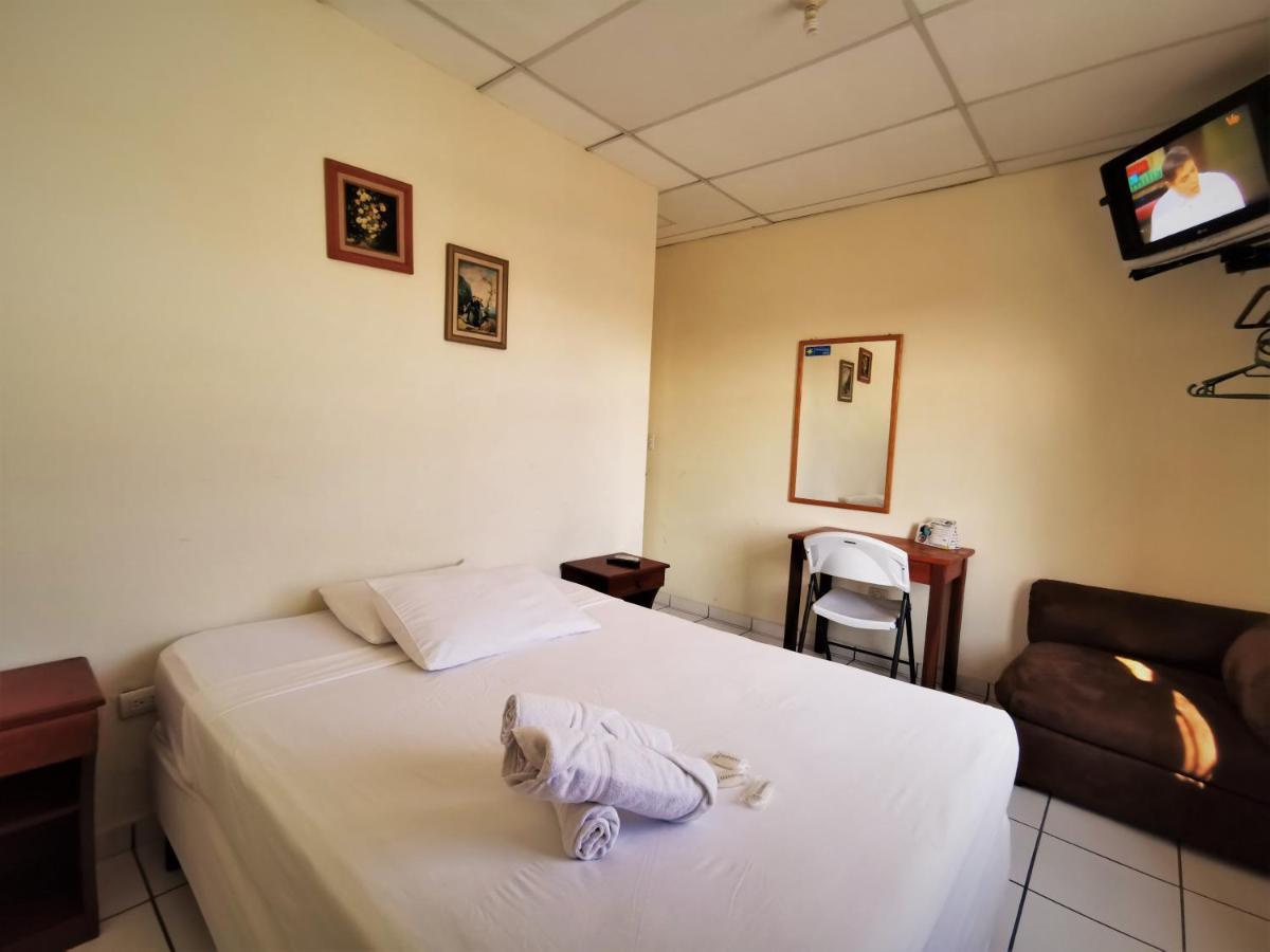 Hotel Armonia Hostal San Salvador Exterior photo