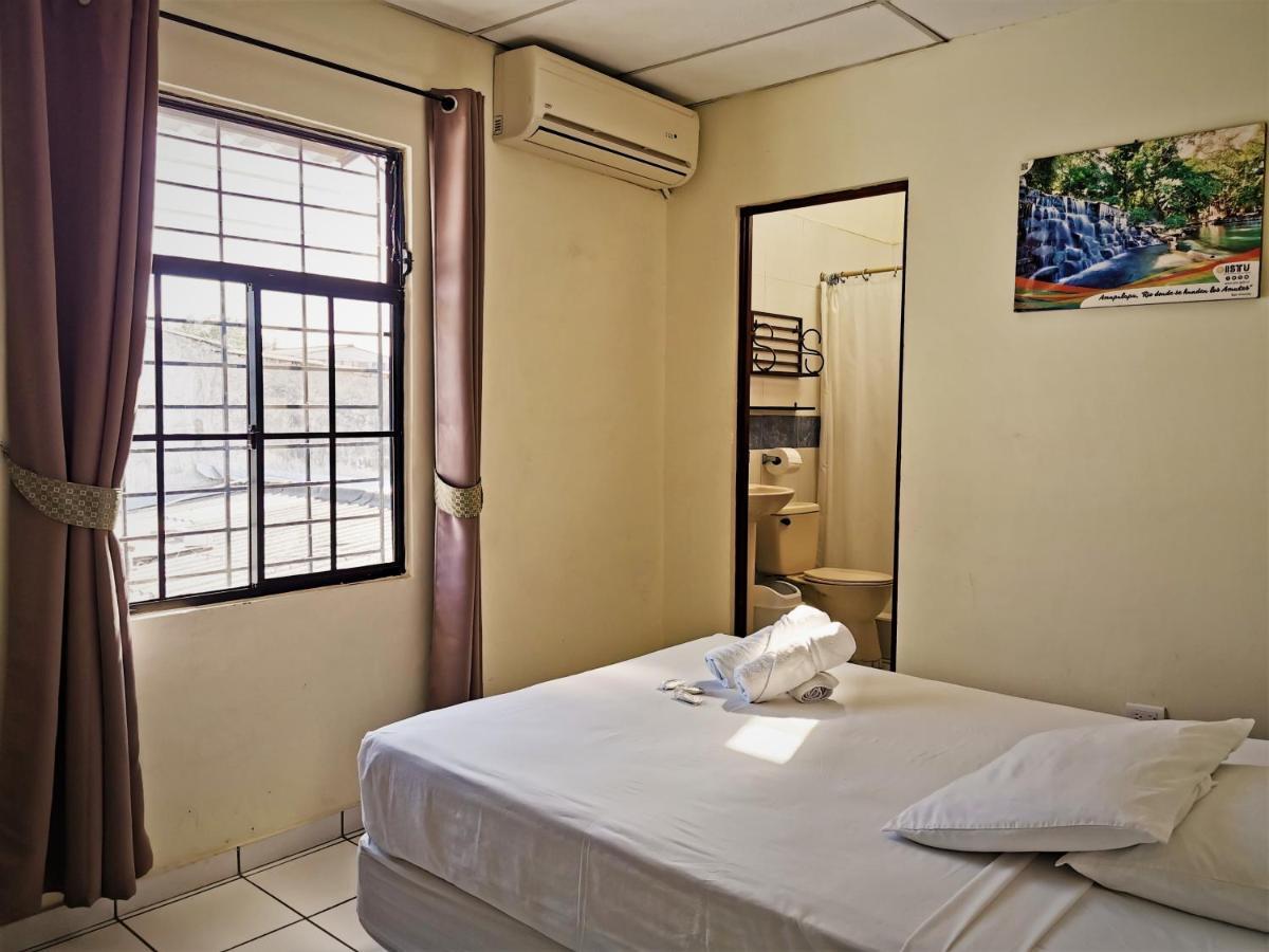Hotel Armonia Hostal San Salvador Exterior photo